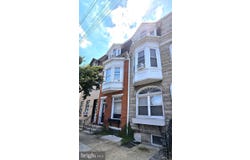818 E MARKET Street, YORK, PA 17403