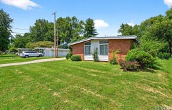 2765 Holiday Hill Drive, Florissant, MO 63033