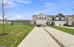 126 COROLLA Drive, EGG HARBOR TOWNSHIP, NJ 08234