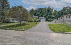 3717 Wylam Avenue, Moosic, PA 18507