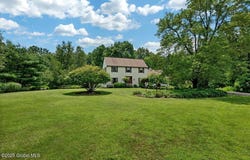 58 Waters Road, Schodack, NY 12061