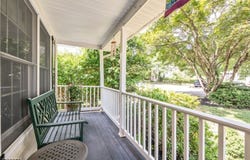 55 Woodland Ave, Allendale Boro, NJ 07401-1202
