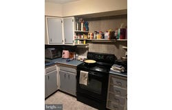 105 BERKSHIRE ROAD, SICKLERVILLE, NJ 08081