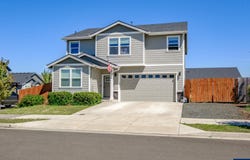 1369 S 10Th St St, Independence, OR 97351
