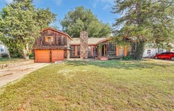 913 E Sycamore, Altus, OK 73521