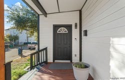 213 Omaha St, San Antonio, TX 78203-1142