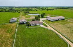4421 NW 94th Road, Topeka, KS 66618