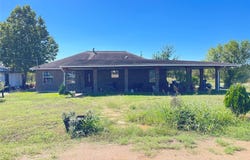 12212 Ballerstedt Rd, Elgin, TX 78621