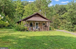748 MOUNTAIN ROAD, SHERMANS DALE, PA 17090