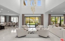 11734 N Manchester Way, Porter Ranch, CA 91326