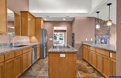 37617 Elizabeth Dr, Lebanon, OR 97355
