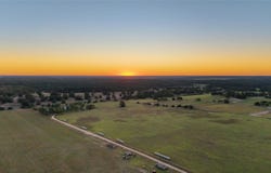 245 Country Ln, McDade, TX 78650