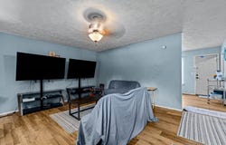 1003 E Parkview Street, Ozark, MO 65721