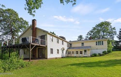 108 Berkshire Dr, Williamstown, MA 01267