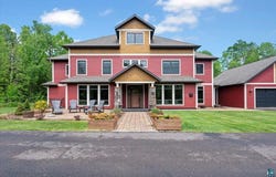 1753 Old North Shore Rd, Duluth, MN 55804