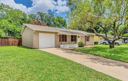906 Aransas Drive, Euless, TX 76039