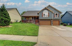 108 Surrey Court, Smithville, MO 64089