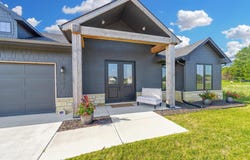 2807 E Sunnyslope St, Park City, KS 67219