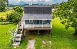 503 & 505 Vandemere Road, Bayboro, NC 28515
