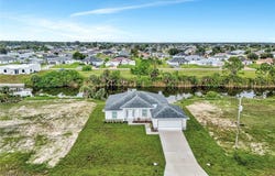 2921 NE 1st Avenue, Cape Coral, FL 33909