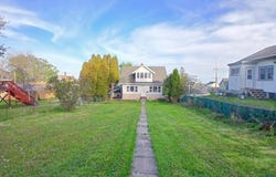 614 E 9th St, Duluth, MN 55805
