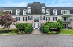 2021 King James Parkway unit: 312B, Westlake, OH 44145