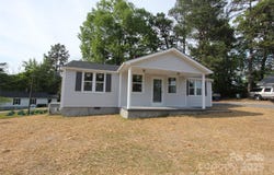 306 E Burnsville Street, Wadesboro, NC 28170