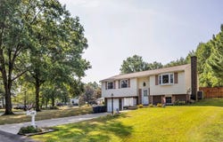 120 Valleyview Dr, Cranberry Twp, PA 16066