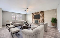 3954 Edgemoor Way, Las Vegas, NV 89121