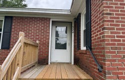 324 Academy Pl, Syracuse, NY 13207