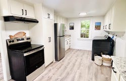 379 Main Street, Mashpee, MA 02649