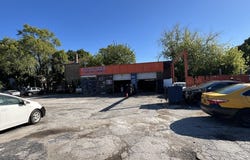4301 W Montrose Avenue, Chicago, IL 60641