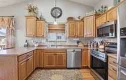 2940 MOTHERLODE DR, RAPID CITY, SD 57702