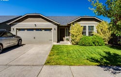 87792 LARK St, Veneta, OR 97487