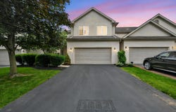 1082 STILLWOOD CIRCLE, LITITZ, PA 17543