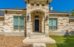 173 Hidden Pond, Adkins, TX 78101