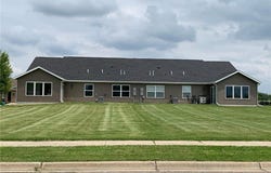 2834 Meadowview Lane NE, Owatonna, MN 55060