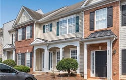621 Kenridge Way, Suwanee, GA 30024