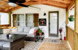 9615 Smoky Row Rd, Strawberry Plains, TN 37871