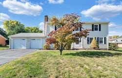 6444 Ridgeview Dr, Roanoke, VA 24019