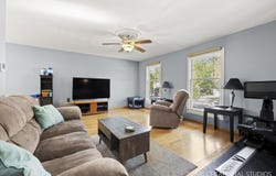 212 S River Road, Naperville, IL 60540