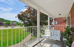 3 Bayberry Dr, Sharon, MA 02067