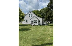 212 W Park St, Arthur, IL 61911