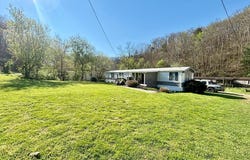 74 Castle Fork, Lowmansville, KY 41232