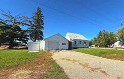221 Minnesota Avenue E, Sebeka, MN 56477
