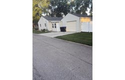 1 Ryan Drive, Bloomington, IL 61701
