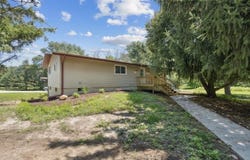 113 Island View Drive, Waverly, IA 50677