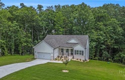 307 Tara Court, GA 30055