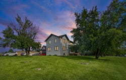 8501 S 84th Avenue, Hickory Hills, IL 60457