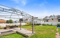 1 W Lehigh Street, Summit Hill, PA 18250